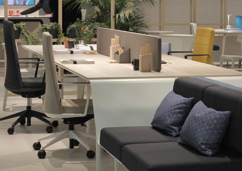Longo mesas bureau et fauteuil actiu pour plus de convivialite dans les bureaux